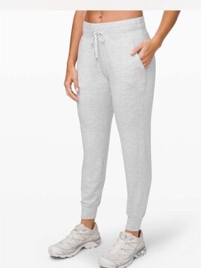 Lululemon Light Gray Women's Jogger Pants with Drawstring Waist